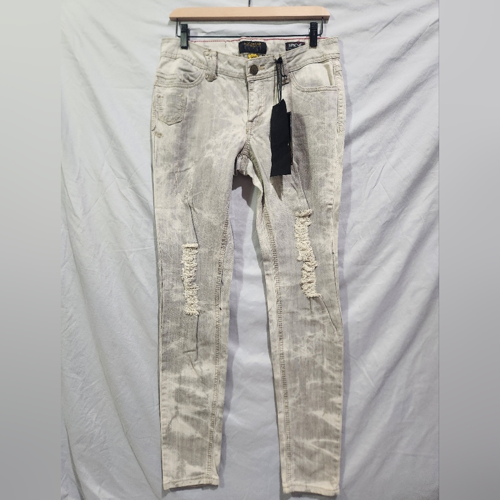 NWT Rocawear SIMONE‎ Straight Leg Distressed Embroidered Gray Jeans 2% Spandex